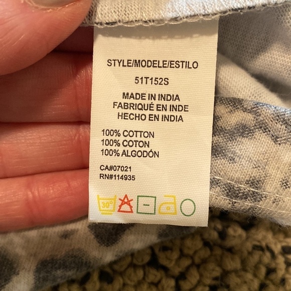 Puffed shoulder shirt - Picture 7 of 7